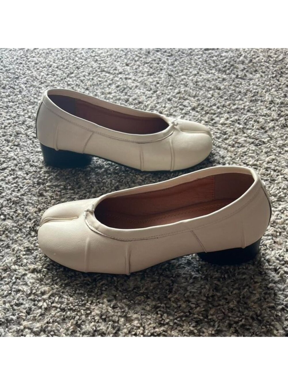 La Mode Cream and Tan Tabi Ballet Flats Block Heels Size 7 Kawaii JFashion - Picture 3 of 5
